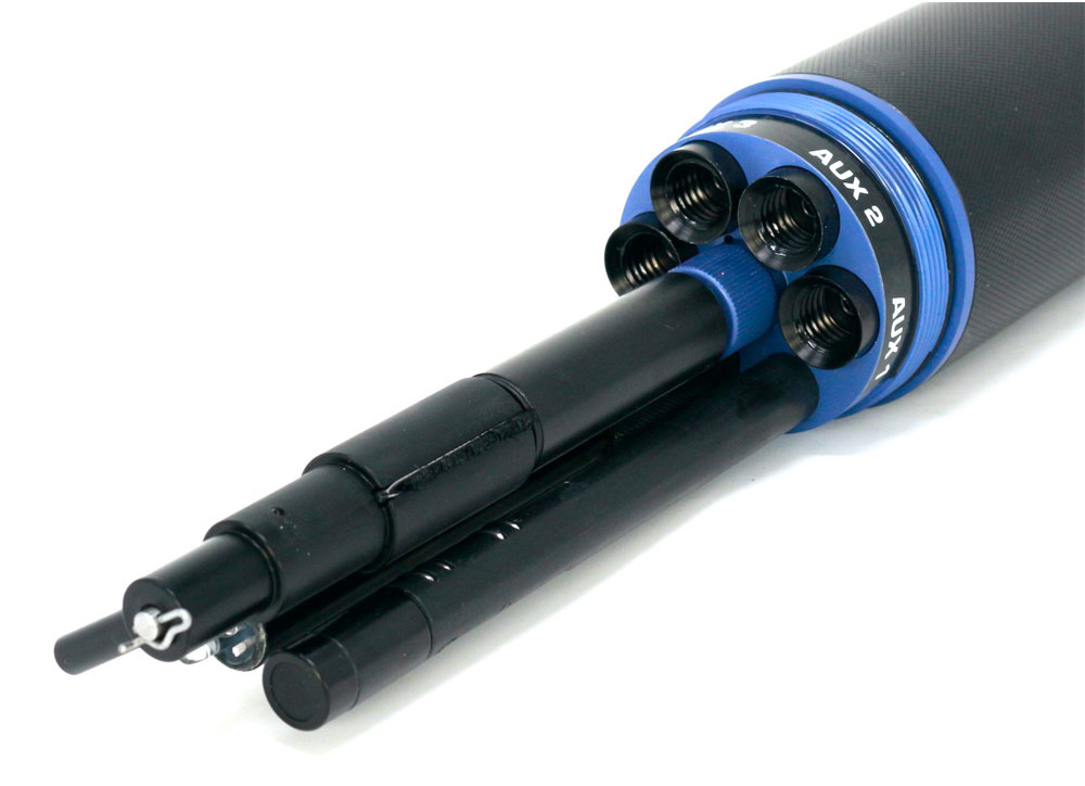 Sonda AP-6000 con 4 ingressi ausiliari disponibili Sonda AP-6000 con 4 ingressi ausiliari disponibili
